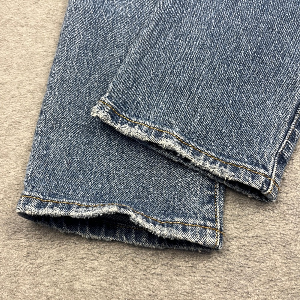 Levi Jeans Womens 25x30 Blue 501 Straight Leg Button Fly Denim Medium Wash - Picture 9 of 13